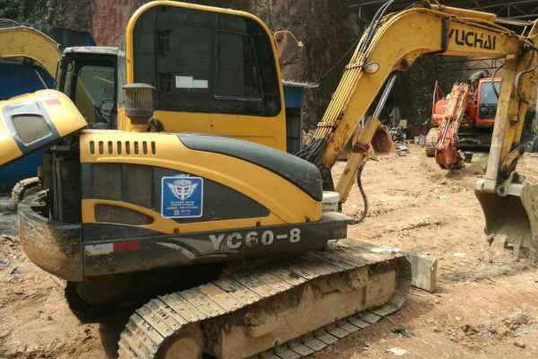 湖北出售转让二手8000小时2010年玉柴YC60挖掘机