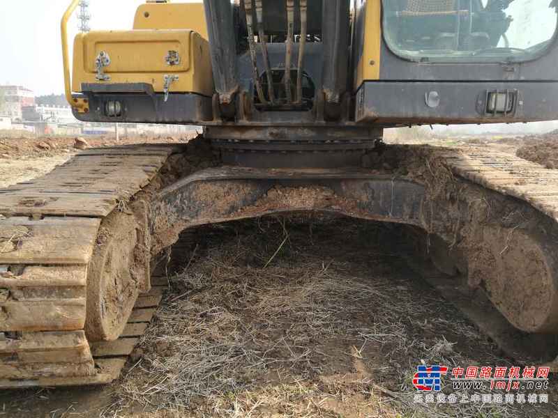 山东出售转让二手7100小时2010年沃尔沃EC240B挖掘机