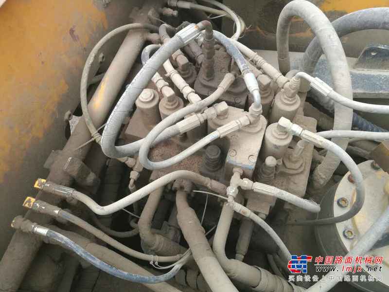 河南出售转让二手8000小时2011年现代R305LC挖掘机