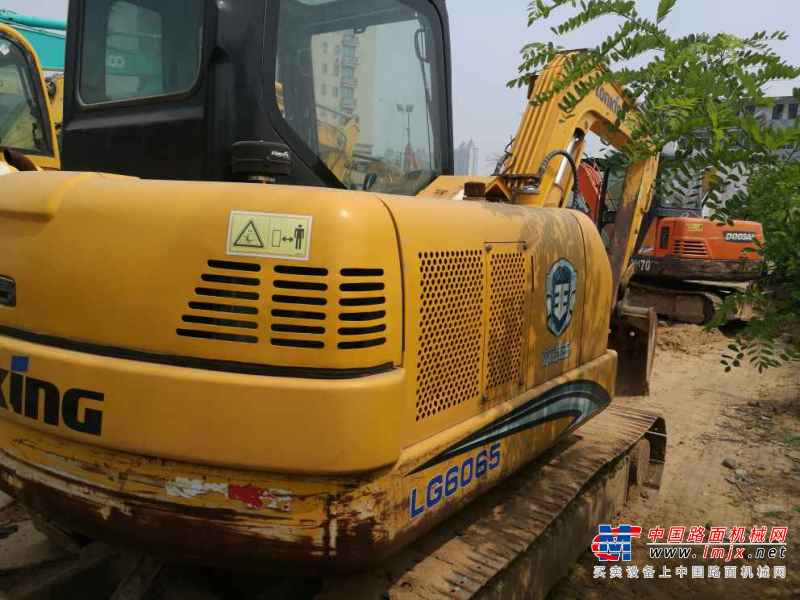 江西出售转让二手6000小时2010年龙工LG6065挖掘机