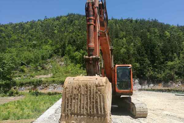 湖北出售转让二手13000小时2005年大宇DH220LC挖掘机
