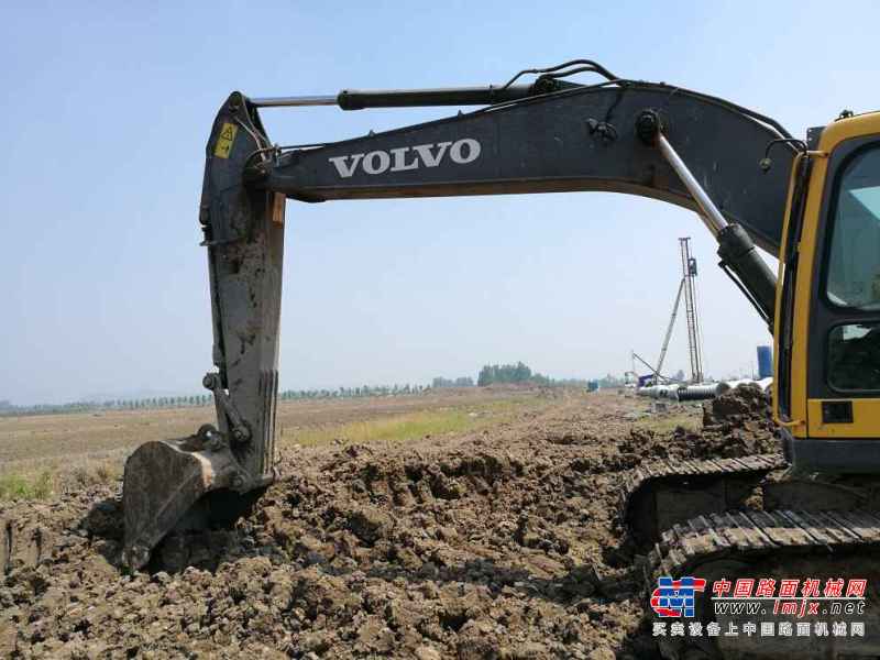 安徽出售转让二手6000小时2011年沃尔沃EC210BLC挖掘机