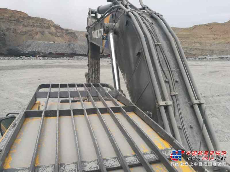 内蒙古出售转让二手6000小时2013年沃尔沃EC380DL挖掘机