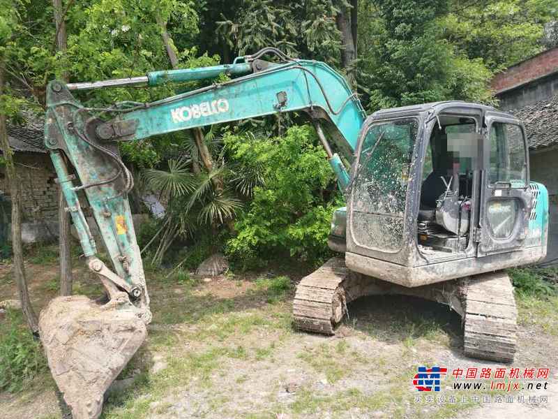 湖北出售转让二手7800小时2013年神钢SK75挖掘机
