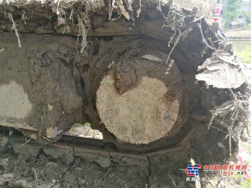 湖北出售转让二手7800小时2013年神钢SK75挖掘机