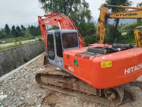 浙江出售转让二手22000小时2004年日立EX200挖掘机