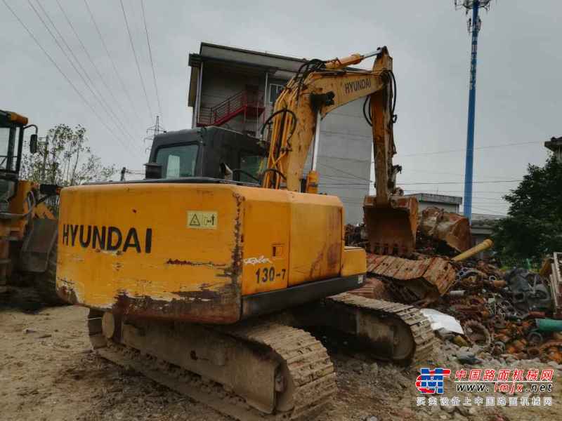 浙江出售转让二手4300小时2011年现代R110挖掘机