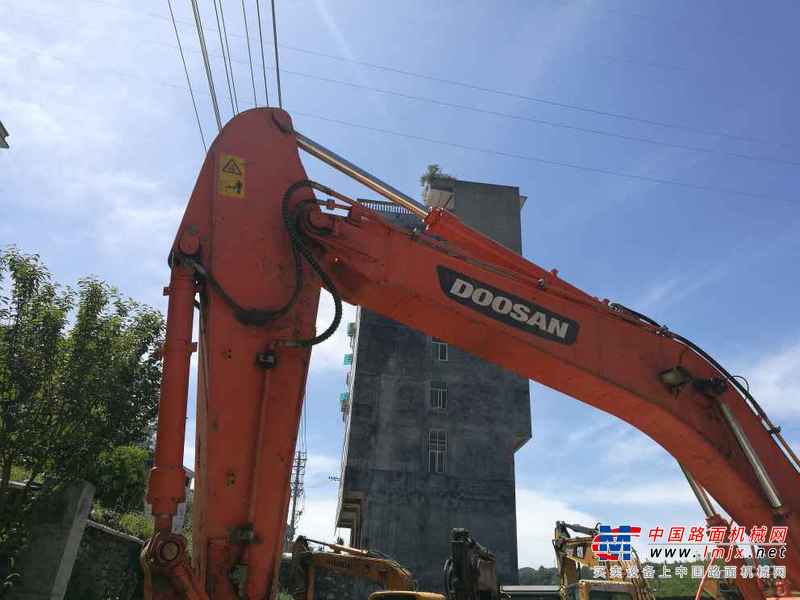 湖北出售转让二手6500小时2014年斗山DH220LC挖掘机