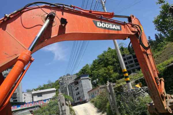 湖北出售转让二手6500小时2014年斗山DH220LC挖掘机