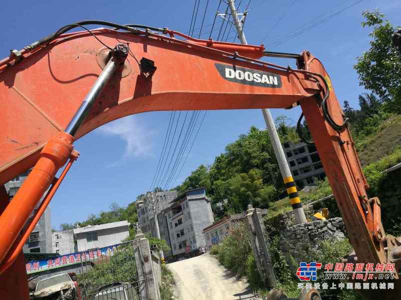 湖北出售转让二手6500小时2014年斗山DH220LC挖掘机