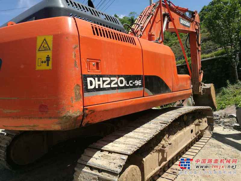 湖北出售转让二手6500小时2014年斗山DH220LC挖掘机