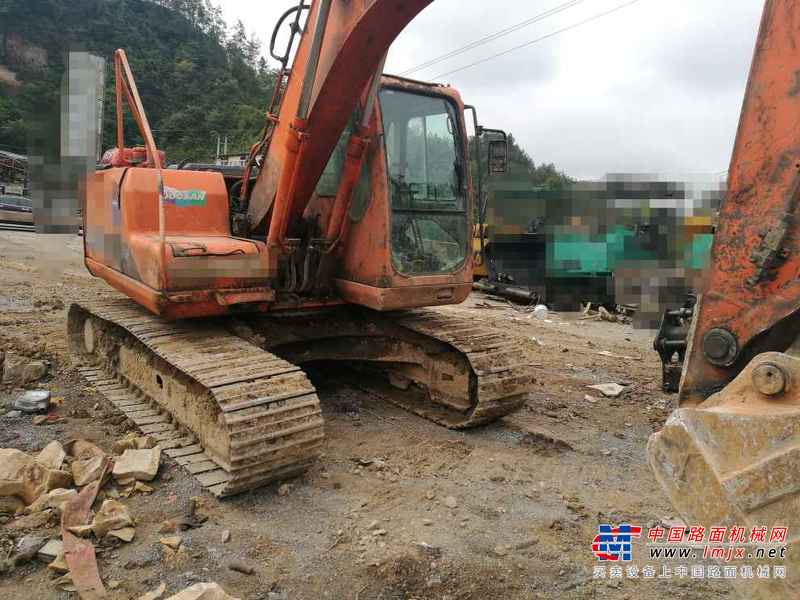 湖北出售转让二手11378小时2010年斗山DH150LC挖掘机