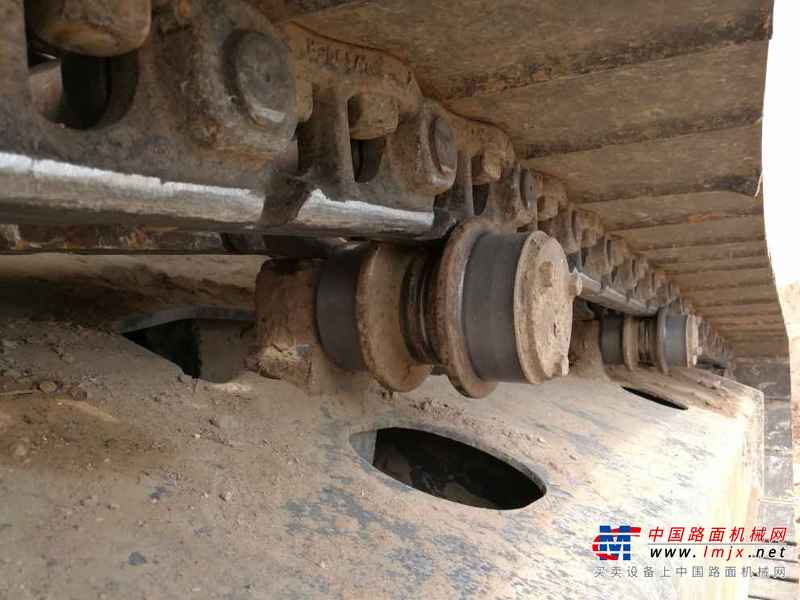 陕西出售转让二手5000小时2011年中联重科ZE230E挖掘机