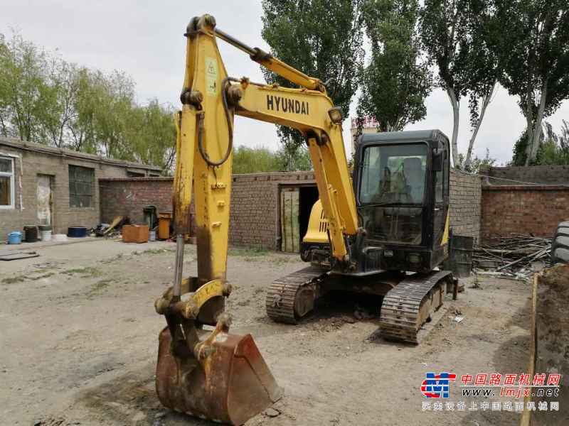 内蒙古出售转让二手10000小时2010年现代R60挖掘机