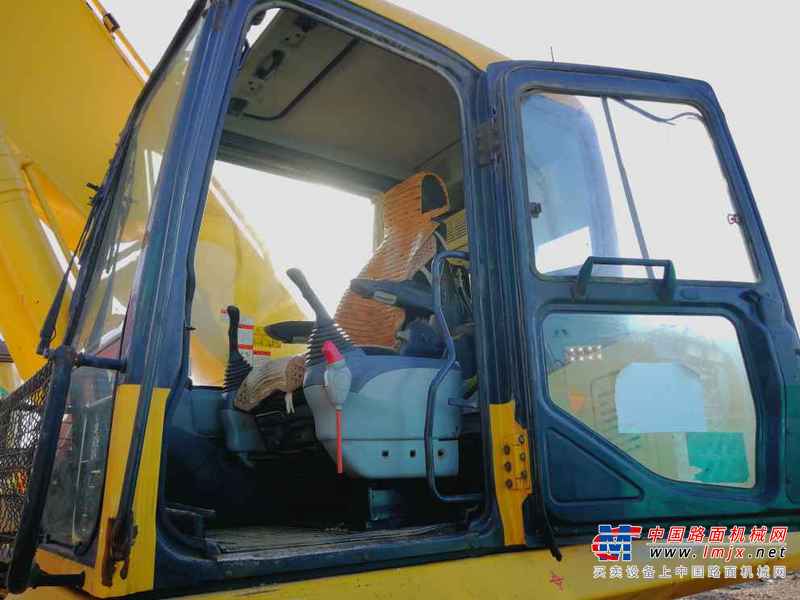 贵州出售转让二手6533小时2011年小松PC270挖掘机