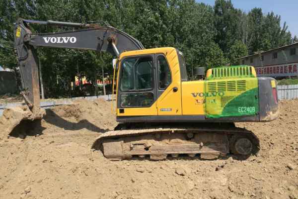 山东出售转让二手8532小时2010年沃尔沃EC210B挖掘机
