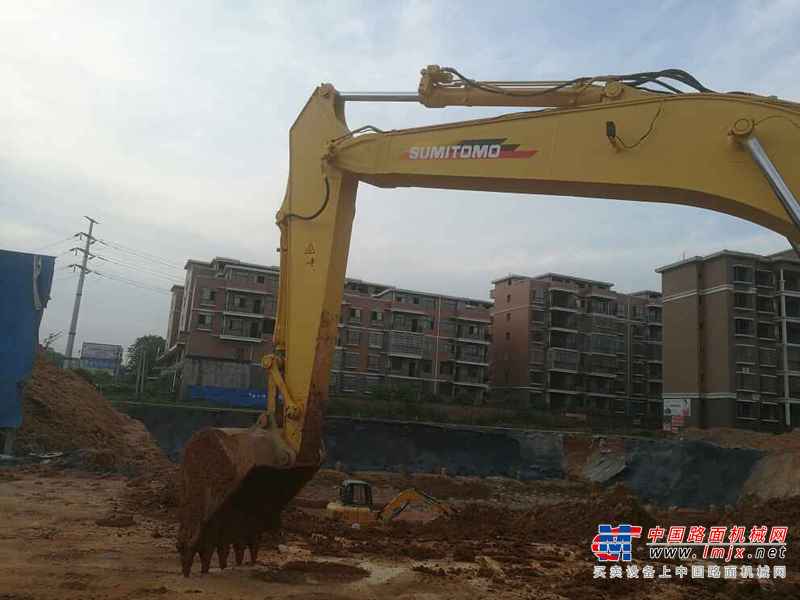 江西出售转让二手20000小时2004年住友SH200Z3挖掘机