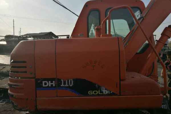 黑龙江出售转让二手8000小时2010年斗山DH80GOLD挖掘机