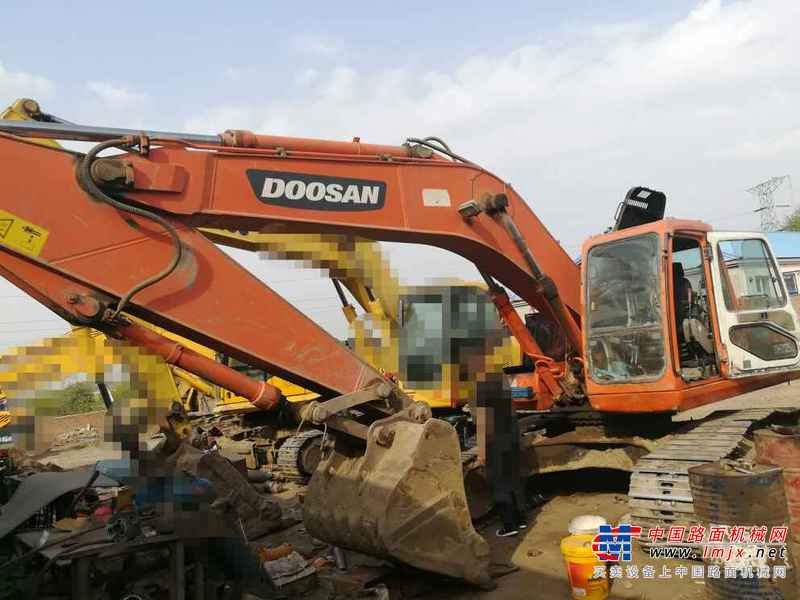 吉林出售转让二手10000小时2005年大宇DH220LC挖掘机