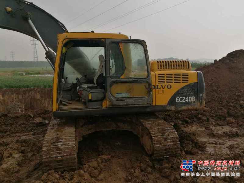 山东出售转让二手9385小时2009年沃尔沃EC210B挖掘机