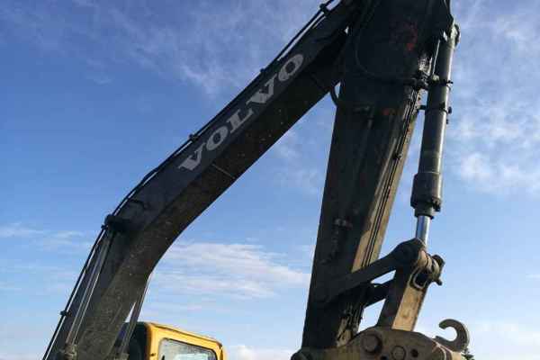 湖北出售转让二手7000小时2011年恒天九五重工JV150挖掘机