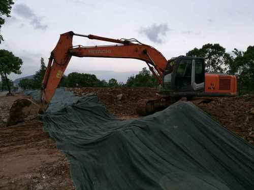 安徽出售转让二手9000小时2010年日立ZX200挖掘机
