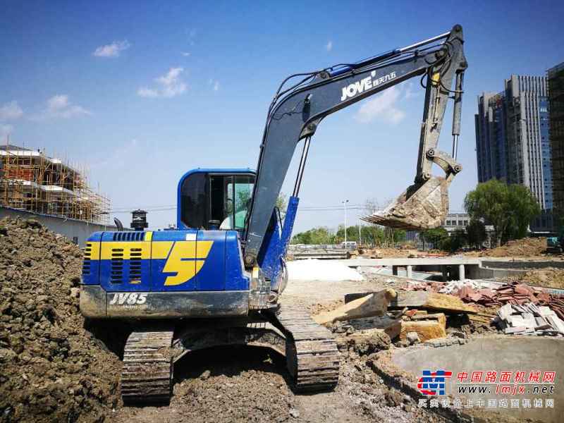 江苏出售转让二手6000小时2014年恒天九五重工JV85挖掘机