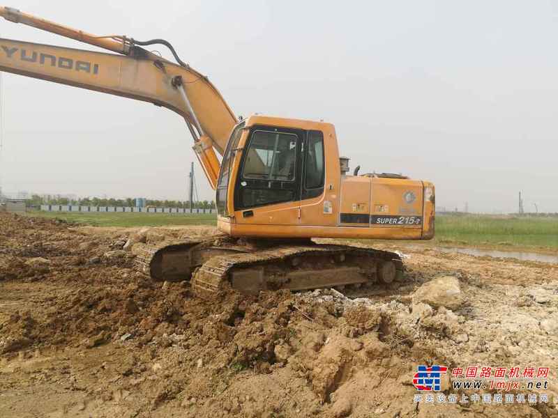 江苏出售转让二手9999小时2010年现代R215挖掘机