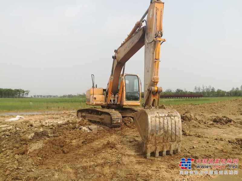 江苏出售转让二手9999小时2010年现代R215挖掘机