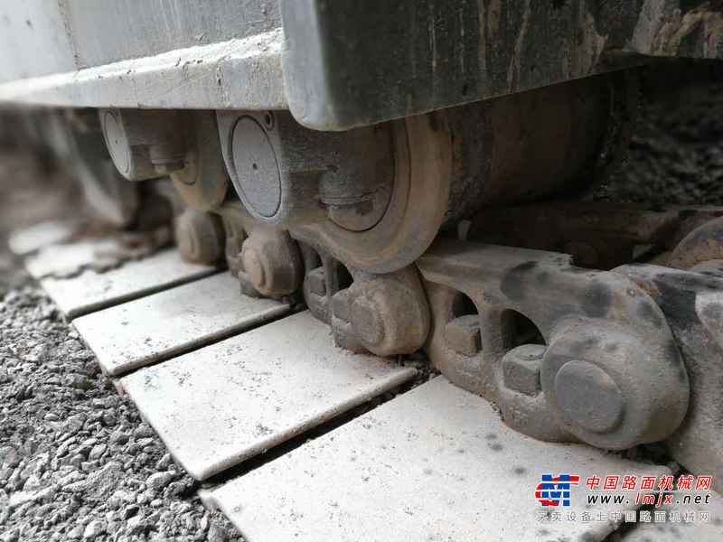 陕西出售转让二手8000小时2010年龙工LG6360挖掘机