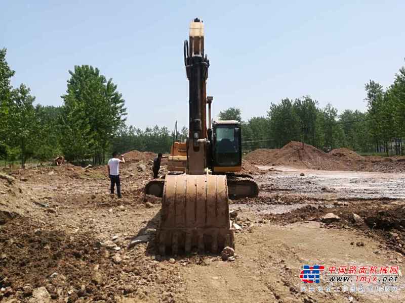 安徽出售转让二手8000小时2012年卡特彼勒320DGC挖掘机