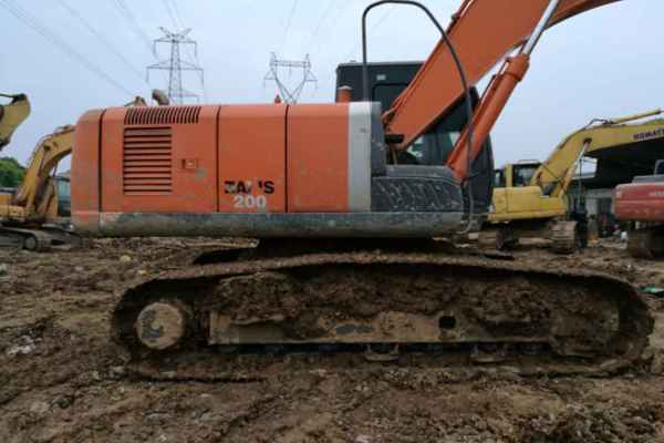 安徽出售转让二手8000小时2011年日立ZX200挖掘机