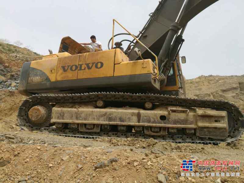 河南出售转让二手14000小时2011年沃尔沃EC460BLC挖掘机