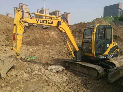 河南出售转让二手3400小时2011年玉柴YC60挖掘机