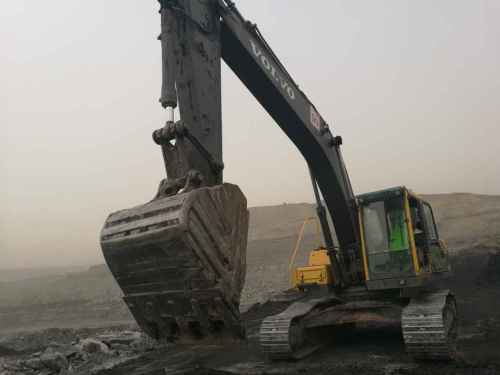 内蒙古出售转让二手8000小时2012年沃尔沃EC240B挖掘机