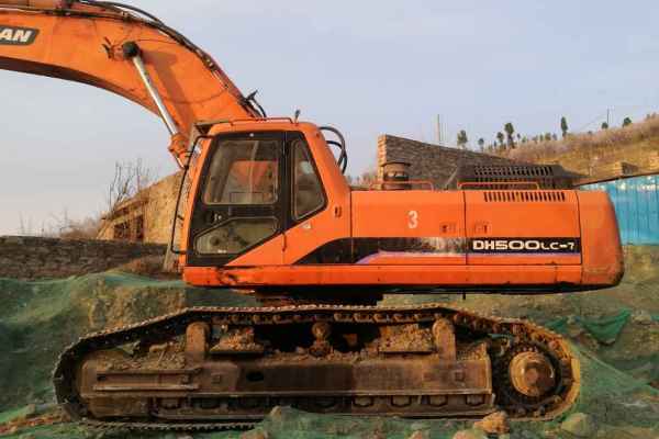 山东出售转让二手8000小时2011年斗山DH500LC挖掘机
