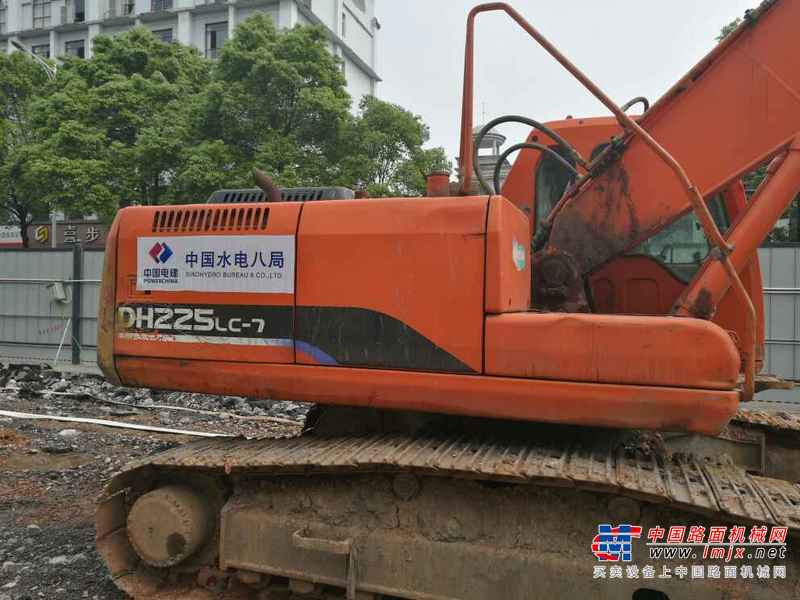 江西出售转让二手12000小时2009年斗山DH225挖掘机