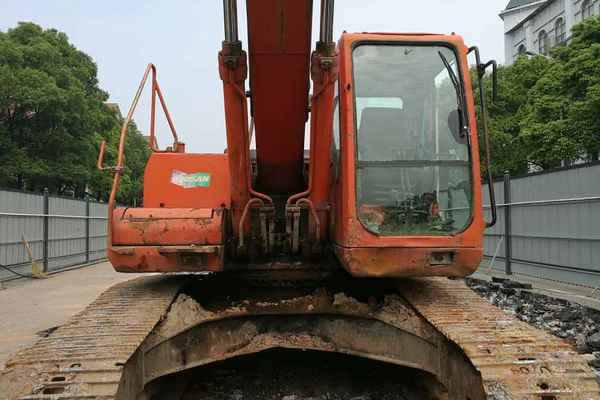 江西出售转让二手12000小时2009年斗山DH225挖掘机