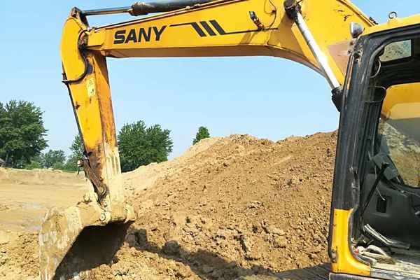 安徽出售转让二手9000小时2010年三一重工SY215C挖掘机