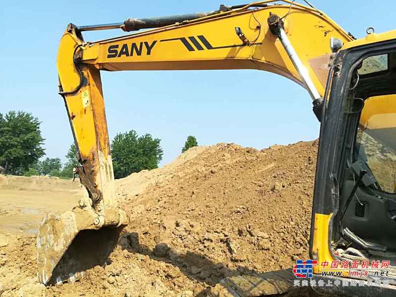 安徽出售转让二手9000小时2010年三一重工SY215C挖掘机
