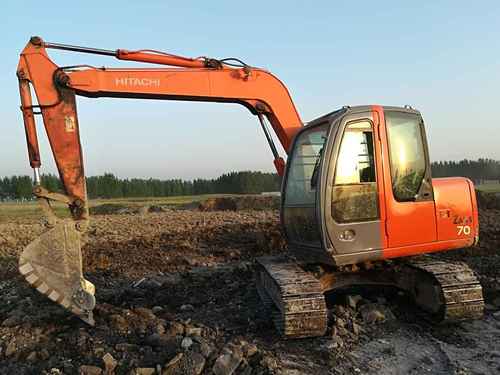 安徽出售转让二手7678小时2010年日立ZX70挖掘机