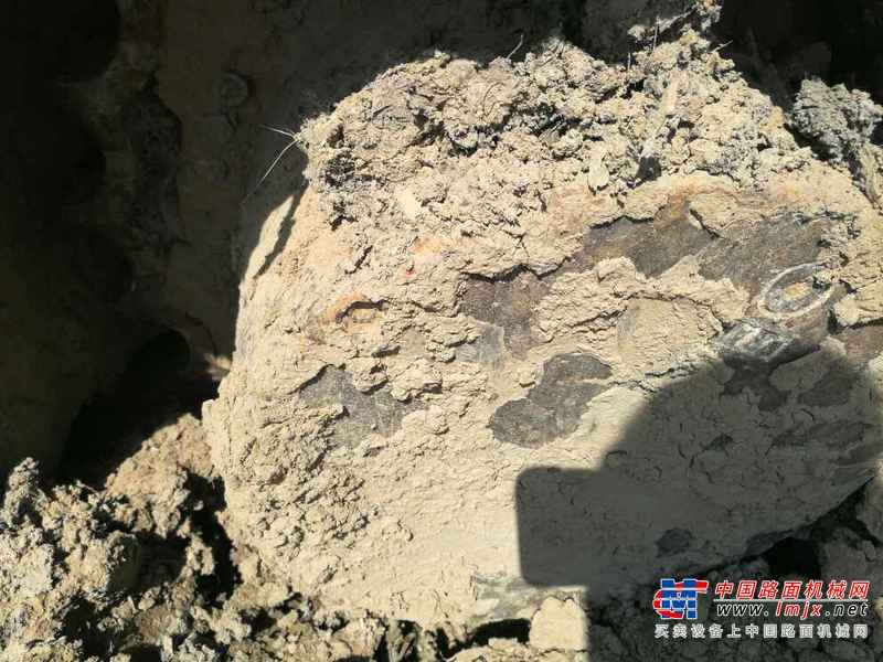 河南出售转让二手8000小时2010年斗山DH225LC挖掘机