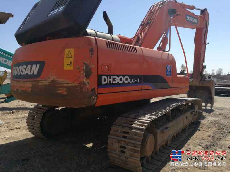内蒙古出售转让二手6000小时2012年斗山DH300LC挖掘机