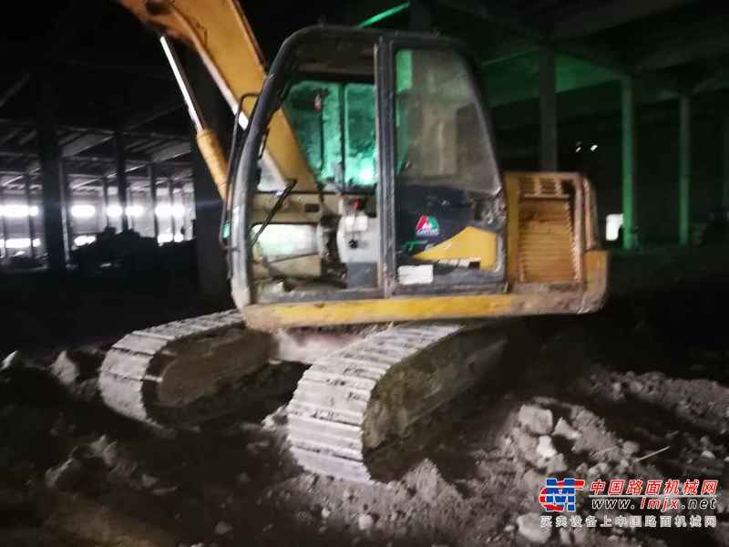 江苏出售转让二手18000小时2009年卡特重工CT85挖掘机