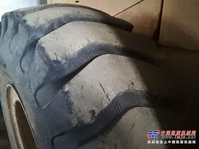 黑龙江出售转让二手20000小时2003年现代轮挖R200W挖掘机