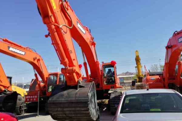 内蒙古出售转让二手1小时2017年斗山DX500LC挖掘机