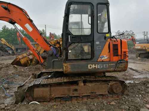 湖北出售转让二手8000小时2008年斗山DH55挖掘机