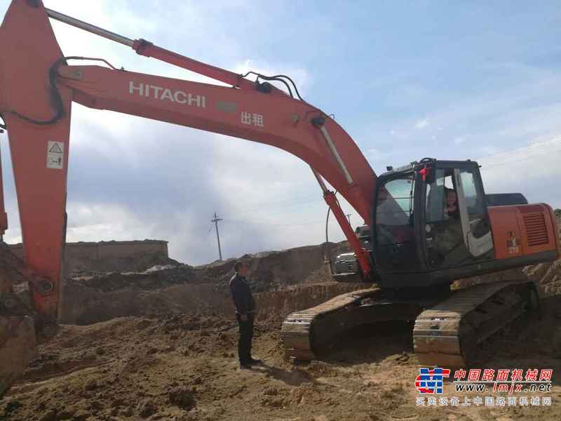 吉林出售转让二手10000小时2010年日立ZX240挖掘机