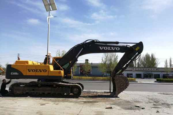 内蒙古出售转让二手9000小时2009年沃尔沃EC360BLC挖掘机