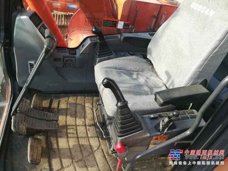 陕西出售转让二手3000小时2014年斗山DX75挖掘机
